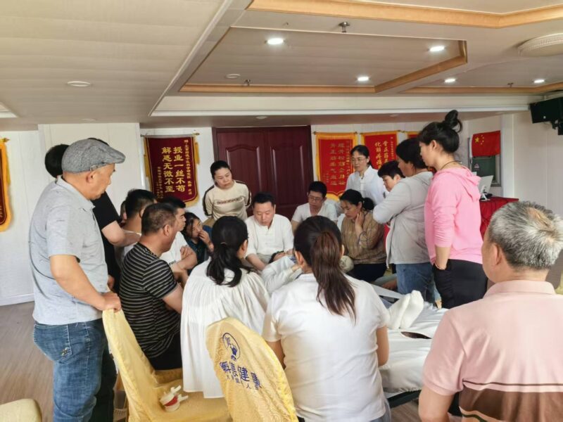 摸骨摸不对，正骨全白费！痛立止理骨术手把手教会你摸骨